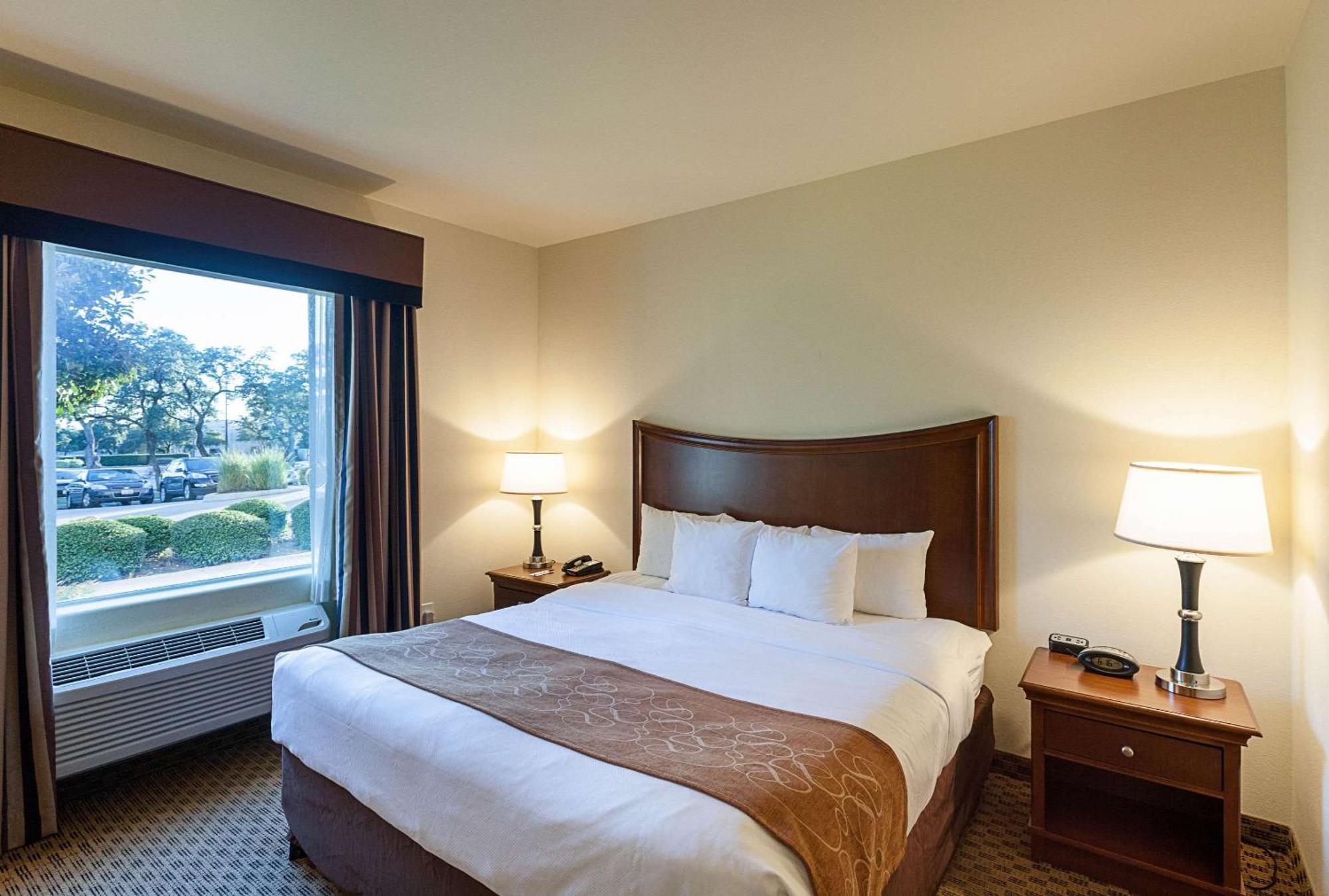 Comfort Suites San Antonio North - Stone Oak Εξωτερικό φωτογραφία